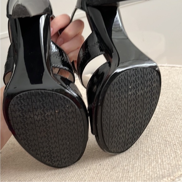 Michael Kors heels - Picture 10 of 10